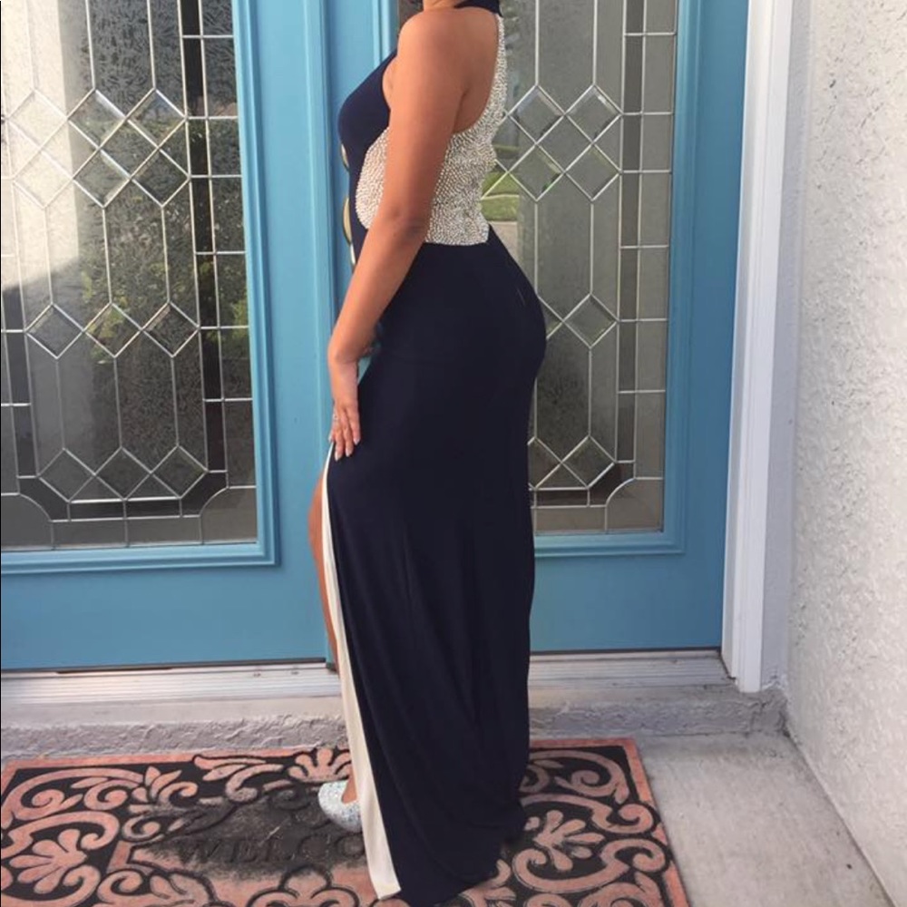 PROM DRESS - Picture 2 of 2